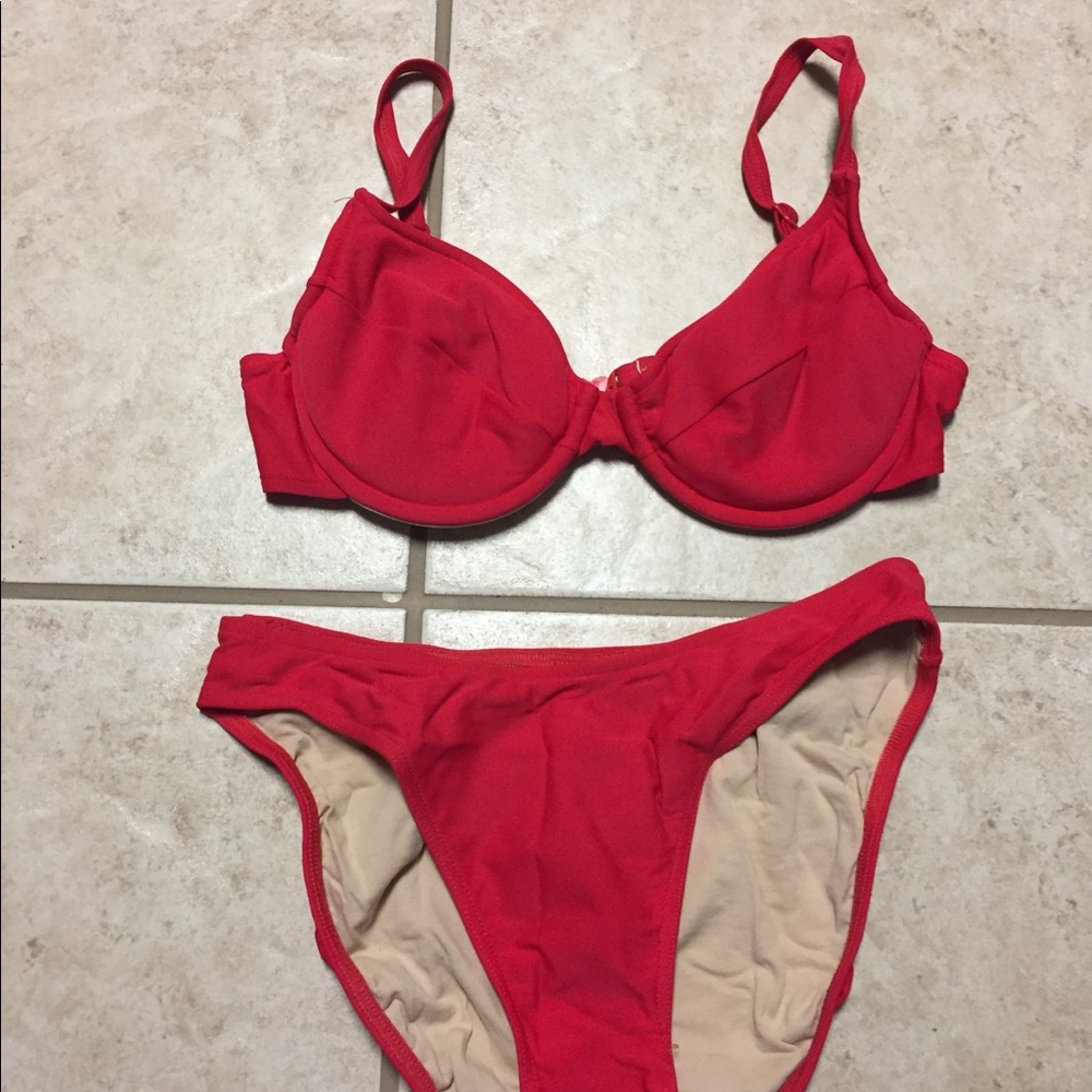 Women’s swimwear